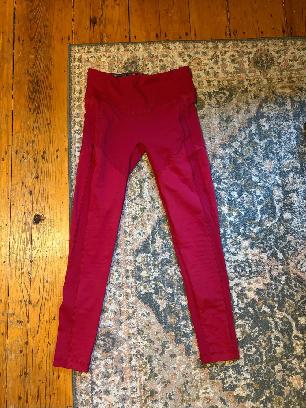 Lululemon magenta pink fast and free leggings 28” in a size 10